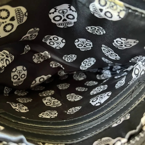 COCOS Rico skull crossbody purse - Picture 4 of 8